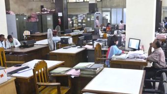 টানা ৩ দিন ছুটি পেতে পারেন সরকারি চাকরিজীবীরা