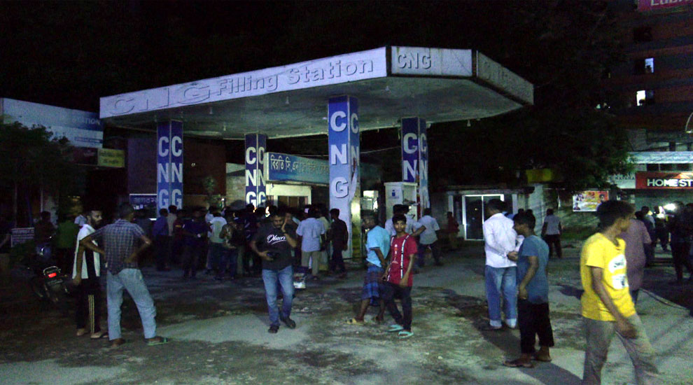 সিলেটে ফিলিং স্টেশনে বি স্ফো র ণ : মৃ তে র সংখ্যা বেড়ে ৪ জন