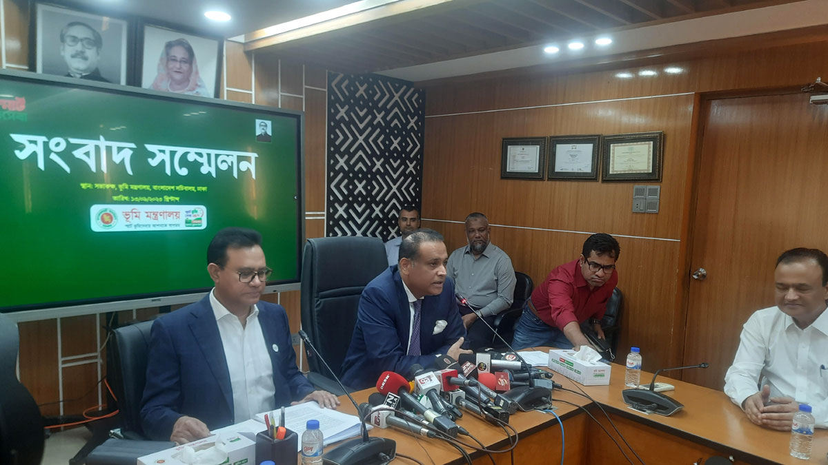 ৬০ বিঘার বেশি কৃষি জমির মালিক কেউ হতে পারবেন না’