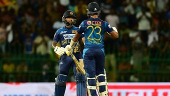 নাটকীয় ম্যাচে পাকিস্তানের স্বপ্নভঙ্গ, টানা ফাইনালে শ্রীলঙ্কা