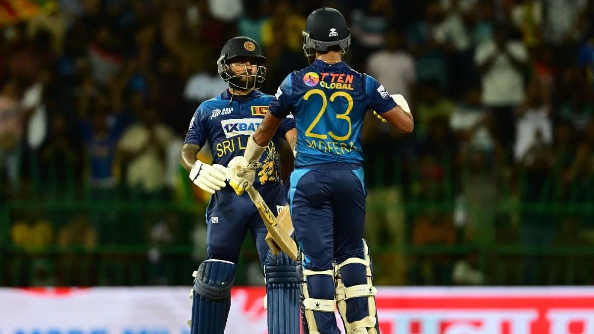 নাটকীয় ম্যাচে পাকিস্তানের স্বপ্নভঙ্গ, টানা ফাইনালে শ্রীলঙ্কা