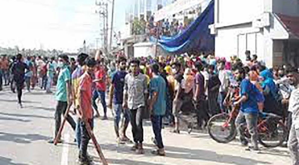 পুলিশ-শ্রমিক সং ঘ র্ষ: পুলিশের এএসপিসহ আ হ ত ২