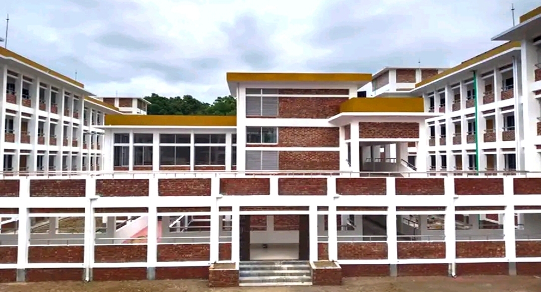 শাবির হল ছাড়ার কথা শুনে আত্মহননের চেষ্টা ছাত্রীর!