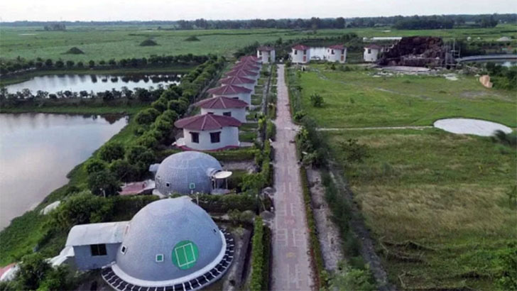 বেনজীরের ন্যাচারাল পার্ক বন্ধ ঘোষণা