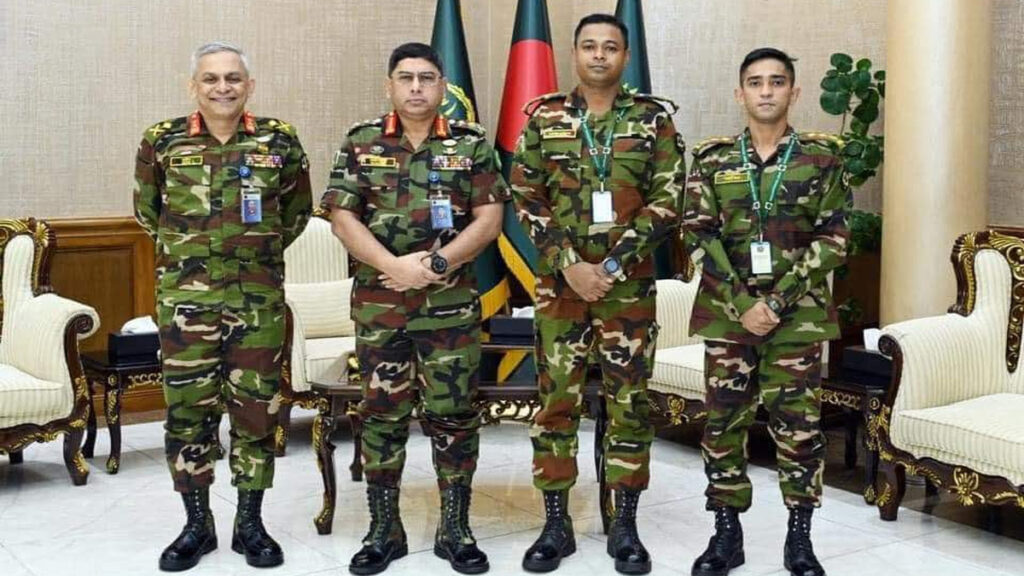 ক্যাপ্টেন আশিককে সেনাপ্রধানের সাধুবাধ