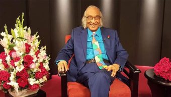 ‘লাল গোলাপ’ শুভেচ্ছা নিয়ে দেশে ফিরছেন শফিক রেহমান