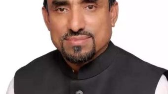 অবশেষে অপসারণের খড়গ হিরণের গলে!