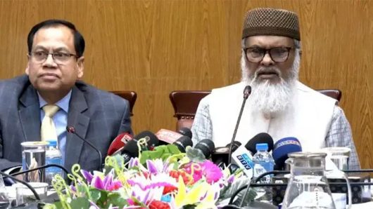 হজযাত্রায় গাফলতি থাকলে এজেন্সির লাইসেন্স বাতিল ও জরিমানা: ধর্ম উপদেষ্টা