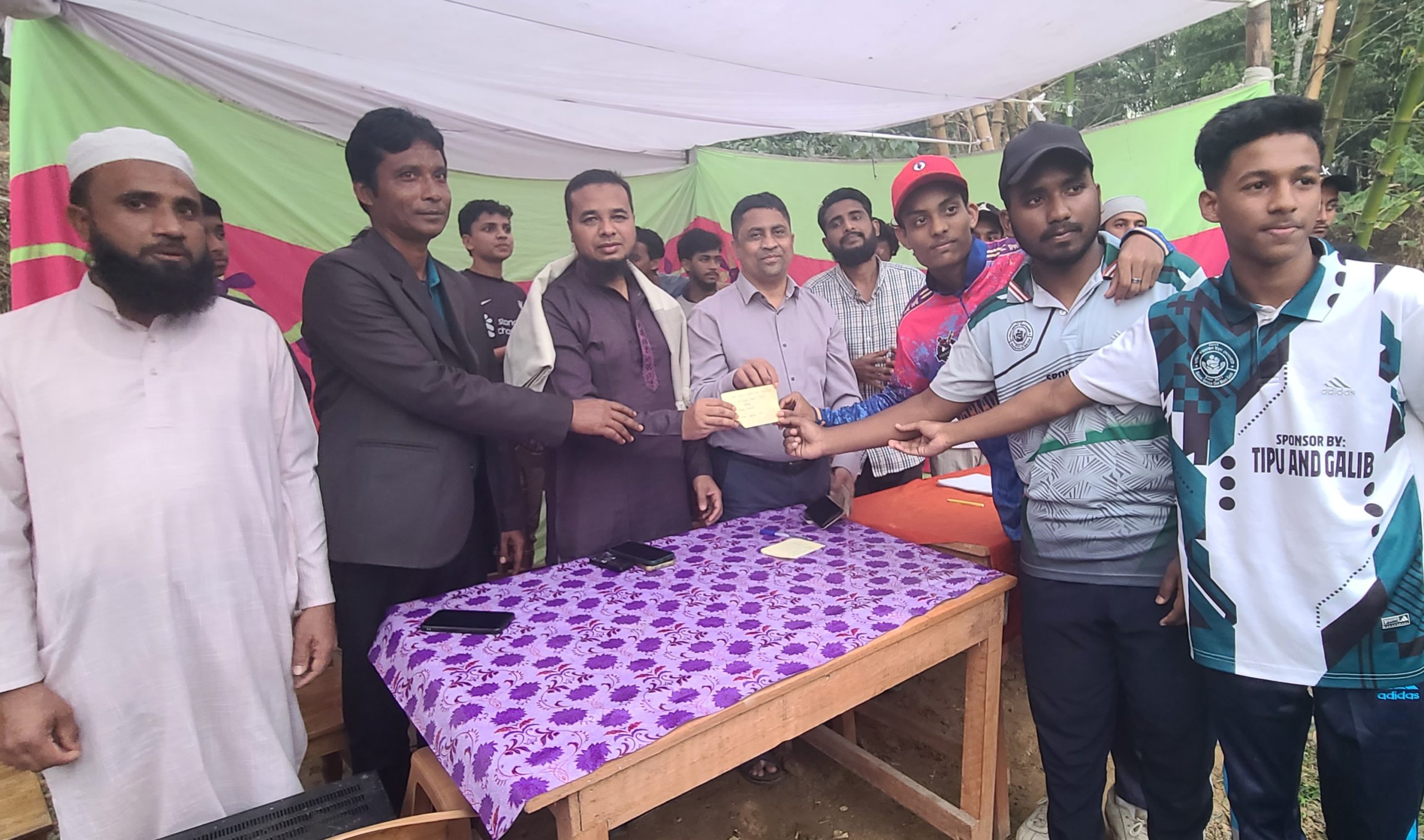 খেলাধুলা যুবসমাজকে শারীরিক ও মানসিকভাবে শক্তিশালী করে: আনোয়ার শাহজাহান