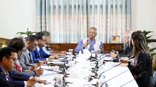 শ্রম আইনকে আন্তর্জাতিক মানের সঙ্গে সামঞ্জস্যপূর্ণের নির্দেশ প্রধান উপদেষ্টার