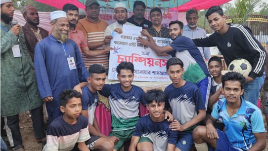 গোলাপগঞ্জে শাহজাহান এস্টেট প্রথম মিনি ফুটবল টুর্নামেন্টে চ্যাম্পিয়ন বন্ধু মহল আমুড়া