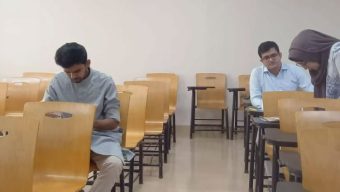 মাস্টার্স প্রোগ্রামে ভর্তি পরীক্ষা দিলেন উপদেষ্টা আসিফ মাহমুদ