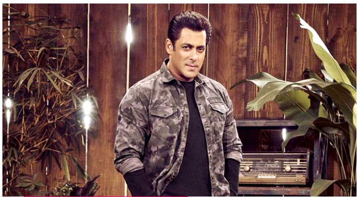 পুলিশের হেলপ লাইনে বার্তা, সালমান খানের গাড়ি বোমা মেরে উড়িয়ে দেয়ার হুমকি