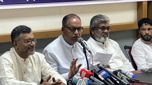 রাস্তায় নামার আগে নির্বাচন চান দুদু