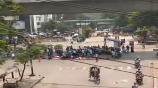 জুলাই সনদের বাস্তবায়ন ও আহতদের চিকিৎসার দাবিতে শাহবাগ অবরোধ