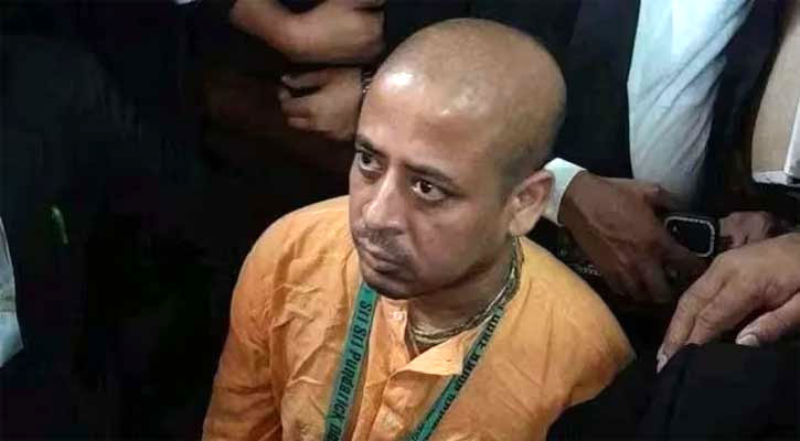 চিন্ময় দাসকে ৪ মামলায় শ্যোন অ্যারেস্টের আদেশ