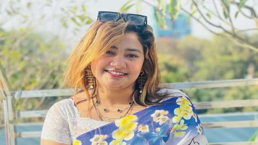 টাকা ছুড়ে ‘সন্ত্রাসী’ স্বামীকে ছাড়িয়ে আনার হুমকি দেয়া তামান্না গ্রেপ্তার