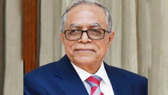 গভীর রাতে দেশ ছাড়লেন সাবেক রাষ্ট্রপতি আবদুল হামিদ