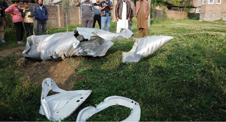 পাকিস্তানে আটক ৫ ভারতীয় পাইলটকে কি মুক্তি দেওয়া হবে!