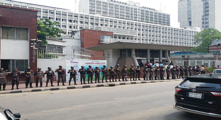 সচিবালয়ে নিরাপত্তায় সোয়াট-বিজিবি মোতায়েন