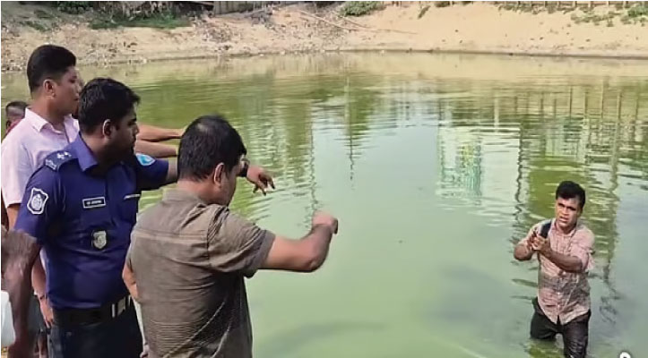 পুকুরে ঝাঁপ দিয়েও রক্ষা মিলেনি ইউপি সদস্যের