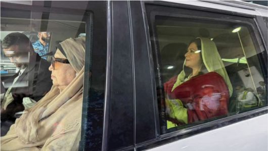 চার মাস পর দেশে ফিরলেন খালেদা জিয়া