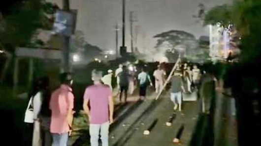 রেস্টুরেন্টে টিস্যু চাওয়া নিয়ে দুই গ্রামের সংঘর্ষ