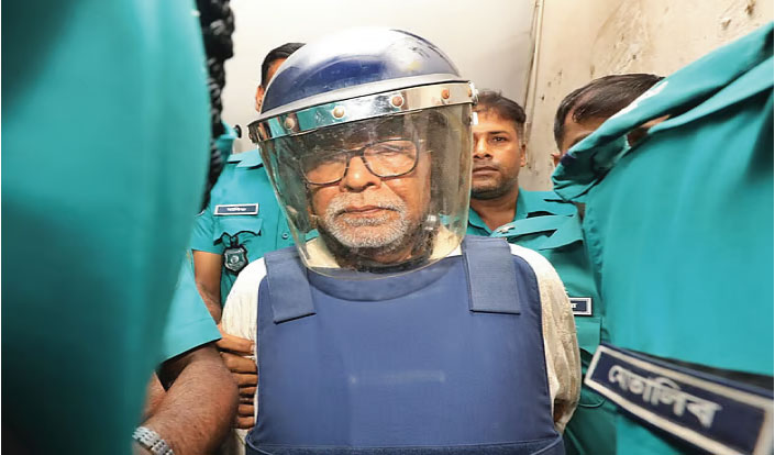 কাঠগড়ায় দাড়িয়ে আদালতকে সাবেক সিইসি…