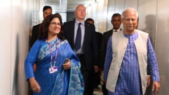 সরকারি সফরে লন্ডন পৌঁছেছেন প্রধান উপদেষ্টা