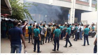 পুলিশের সাউন্ড গ্রেনেডে রণক্ষেত্র প্রেসক্লাব এলাকা