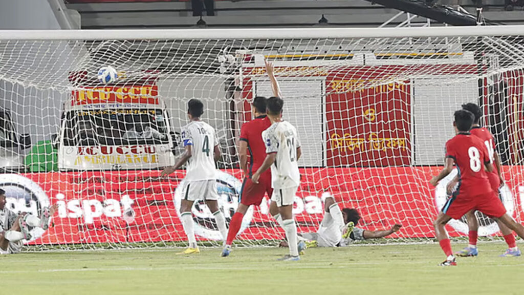 শেষ মুহূর্তের সুযোগ কাজে লাগাতে পারেনি বাংলাদেশ