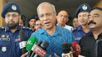 আর্মড পুলিশের কাছে থাকবে ভারি ‘অস্ত্র’: স্বরাষ্ট্র উপদেষ্টা