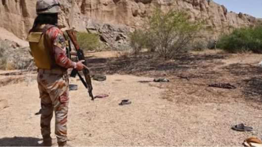 পাকিস্তানে আত্মঘাতী হামলায় ১৩ সেনাসদস্য নিহত