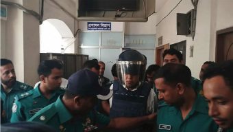 ক্ষমতার লোভ শেখ মুজিবও সামলাতে পারেননি