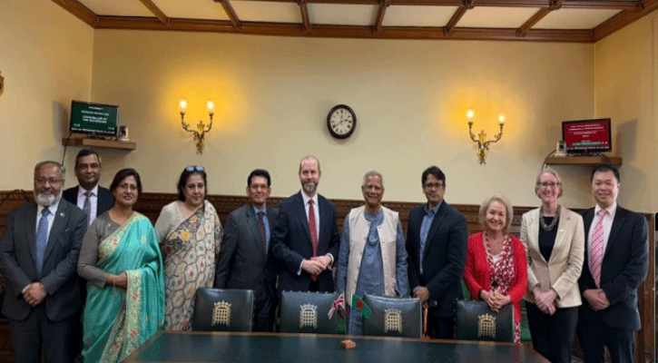 ড. ইউনূসের সাথে সাক্ষাত করলেন যুক্তরাজ্যের ব্যবসা ও বাণিজ্য সচিব