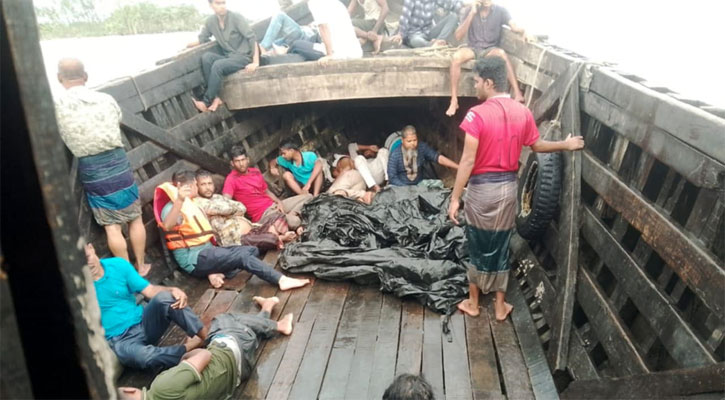 মেঘনায় ৩৯ যাত্রী নিয়ে ডুবে গেলো ট্রলার, ২ মরদেহ উদ্ধার