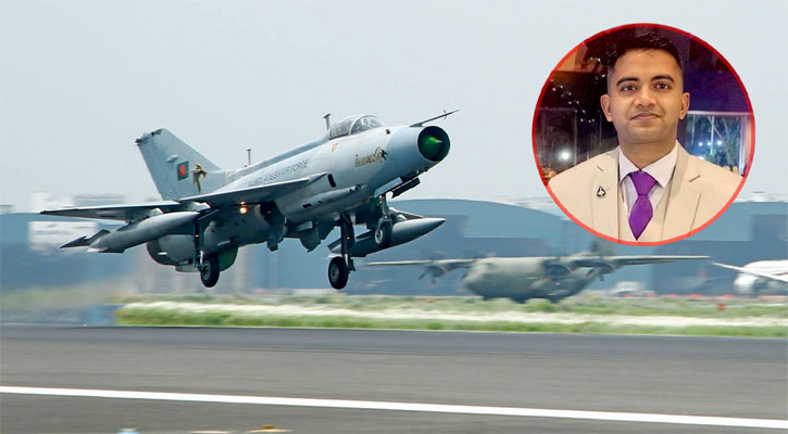 বিধ্বস্ত হওয়ার আগমুহূর্তে কন্ট্রোল রুমে যোগাযোগ করেন পাইলট