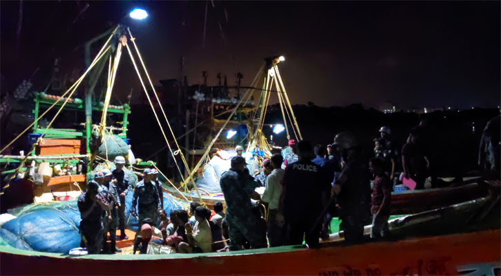 আটককৃত ভারতীয়দের জেলাহাজতে প্রেরণ