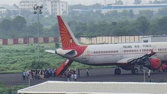 কঠোর নিরাপত্তায় ২৫০ বাংলাদেশিকে পাঠালো ভারত