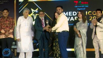 মিডিয়া আইকনিক অ্যাওয়ার্ড পেলেন মেজবা রহমান