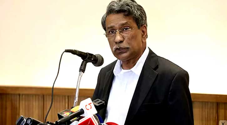 কোনো কিছু চাপিয়ে দিচ্ছে না কমিশন: আলী রীয়াজ