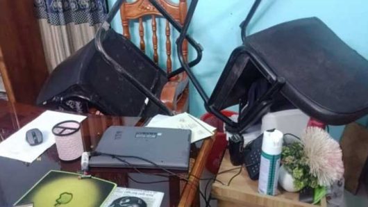 থানায় হামলা চালিয়ে দুই ছিনতাই