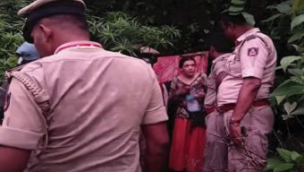 গুহা থেকে দুই সন্তানসহ রুশ নারী উদ্ধার!