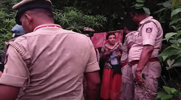 গুহা থেকে দুই সন্তানসহ রুশ নারী উদ্ধার!