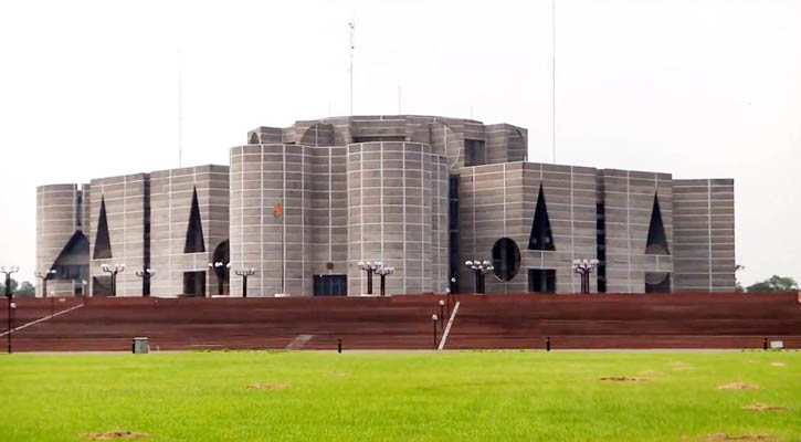 সংসদের উচ্চকক্ষের প্রতিনিধিরা জনগণের প্রত্যক্ষ ভোটে নির্বাচিত হবেন