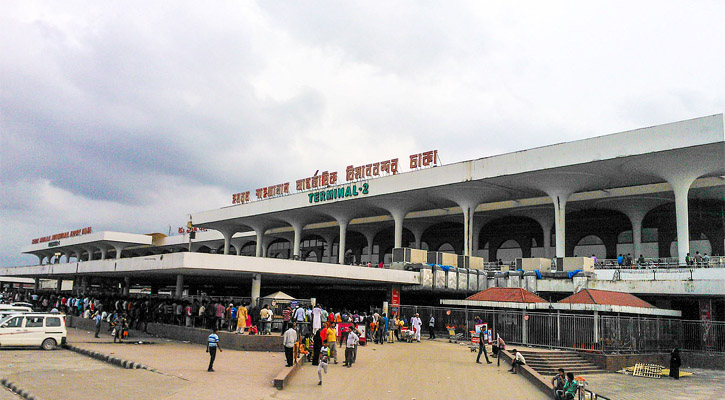 ডিবি পরিচয়ে প্রবাসীর মালামাল ও টাকা লুট