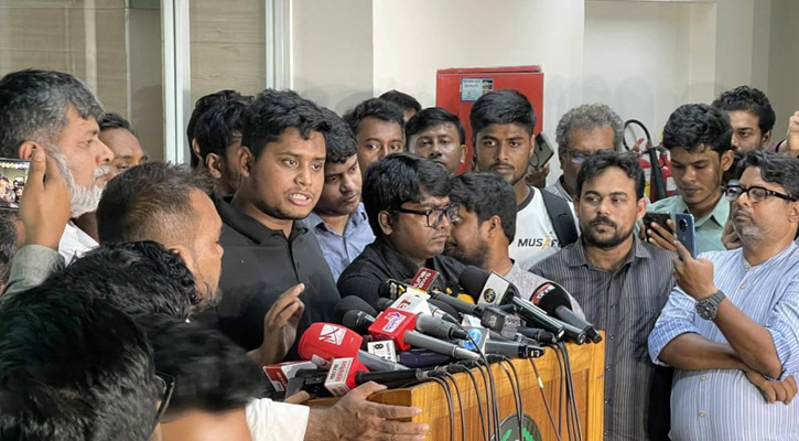 ‘হুন্ডা-গুন্ডাগিরি করলে রুমিন ফারহানাকেও ভারতে পাঠিয়ে দেওয়া হবে’