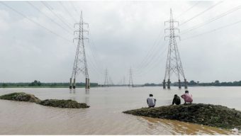 বন্যার পানি বৃদ্ধি, তীররক্ষা বাঁধ উড়িয়ে দিলো পাকিস্তান