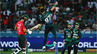 ১৩৬ রানের লক্ষ্য পেরোলেই স্বপ্নের ফাইনাল