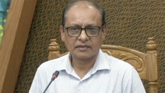 প্রাথমিক বিদ্যালয়ে সাপ্তাহিক ছুটি এক দিন করা কঠিন: উপদেষ্টা